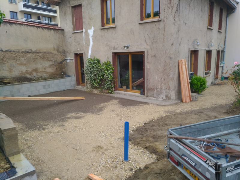 Terrasse bois Ambérieux-en-Bugey : habillage spa avant